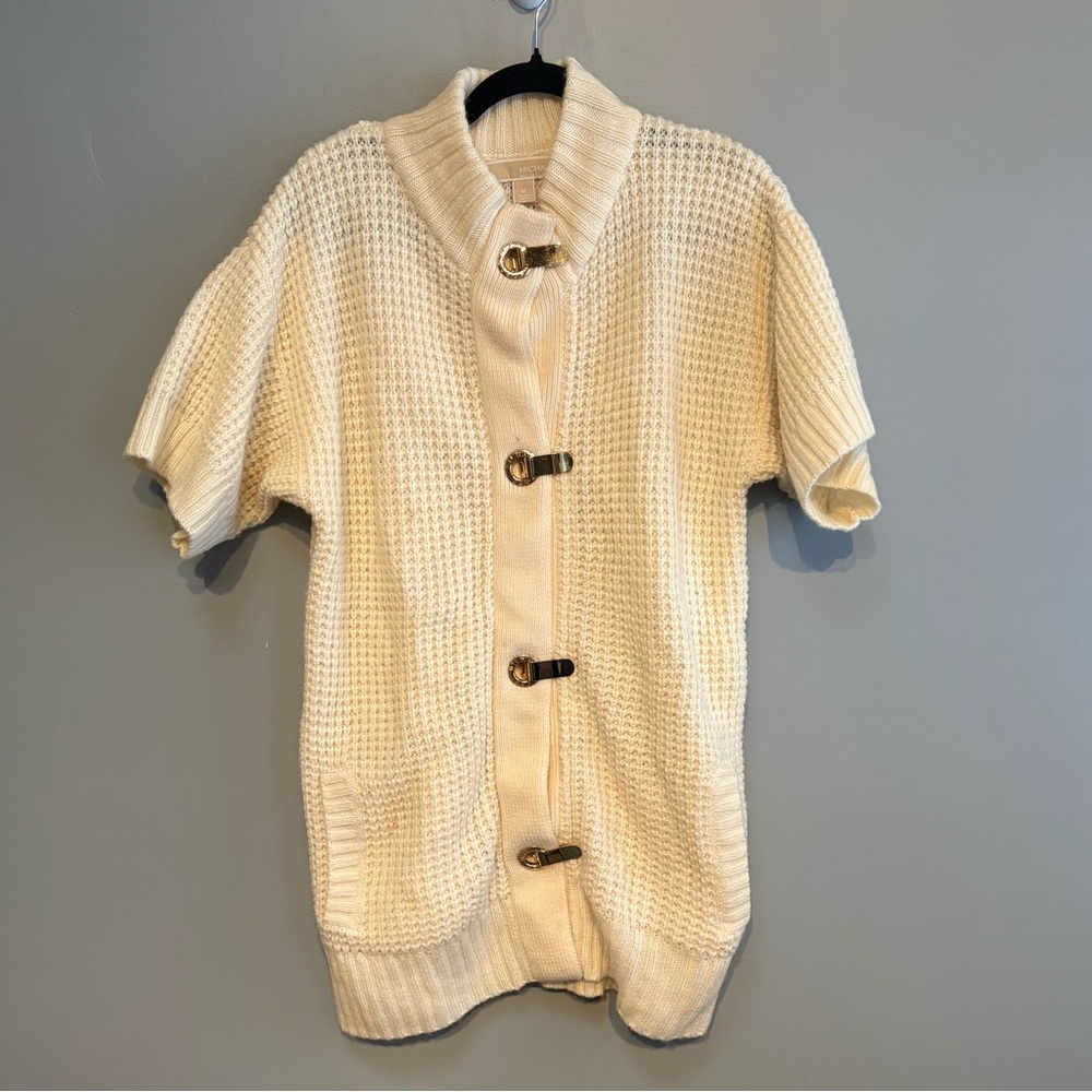 Michael Kors Cream Short Sleeved Waffle Sweater With Gold Latch Buttons Size M